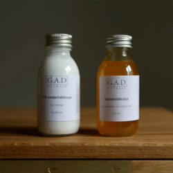 Maintenance oils for wood